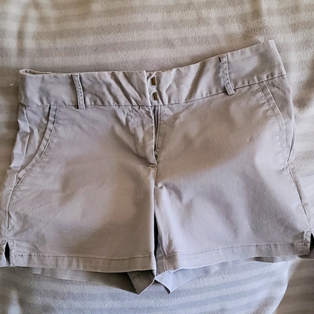 Gray shorts
